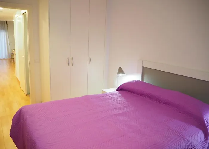 Modern A Centre, Parking Gratis